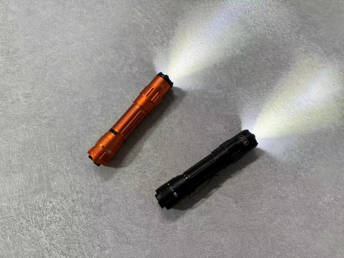 W-01电棍手电筒主图2.jpg
